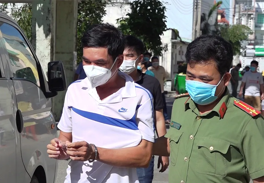 Tạm giam 3 đối tượng tổ chức cho bệnh nhân 1.440 nhập cảnh trái phép ảnh 1