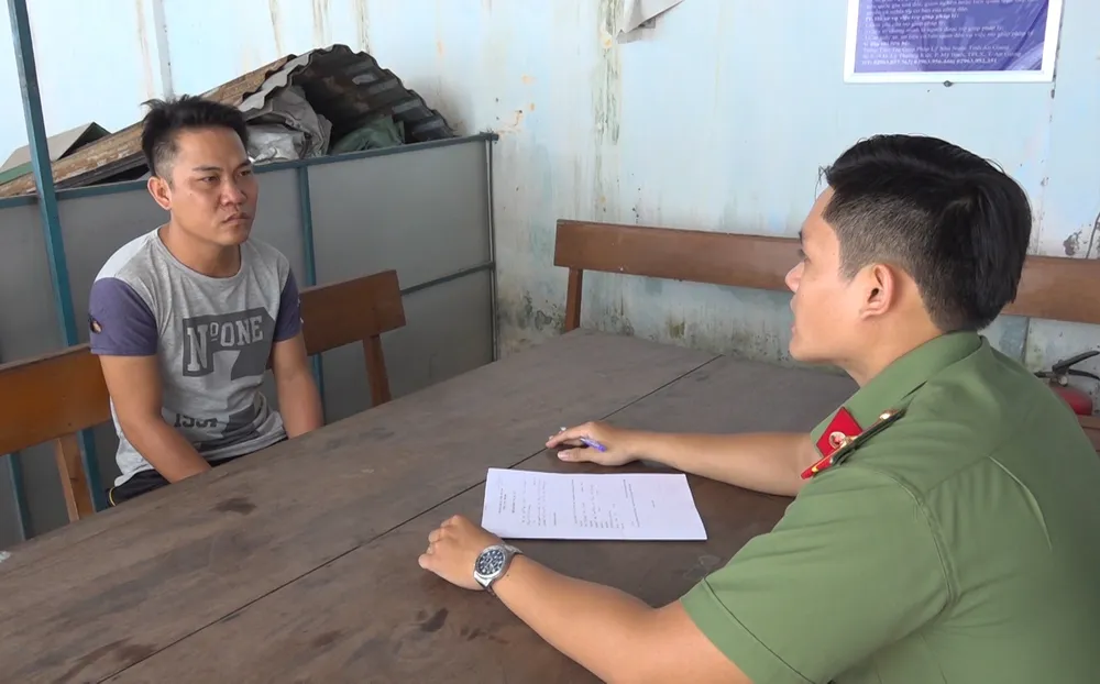 Khởi tố, bắt giam đối tượng “Tổ chức cho người khác xuất cảnh trái phép” ảnh 1