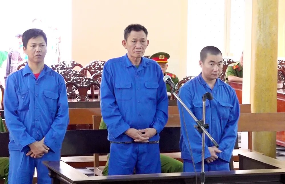 Hơn 8 năm tù cho 3 đối tượng đưa người xuất cảnh trái phép  ảnh 1