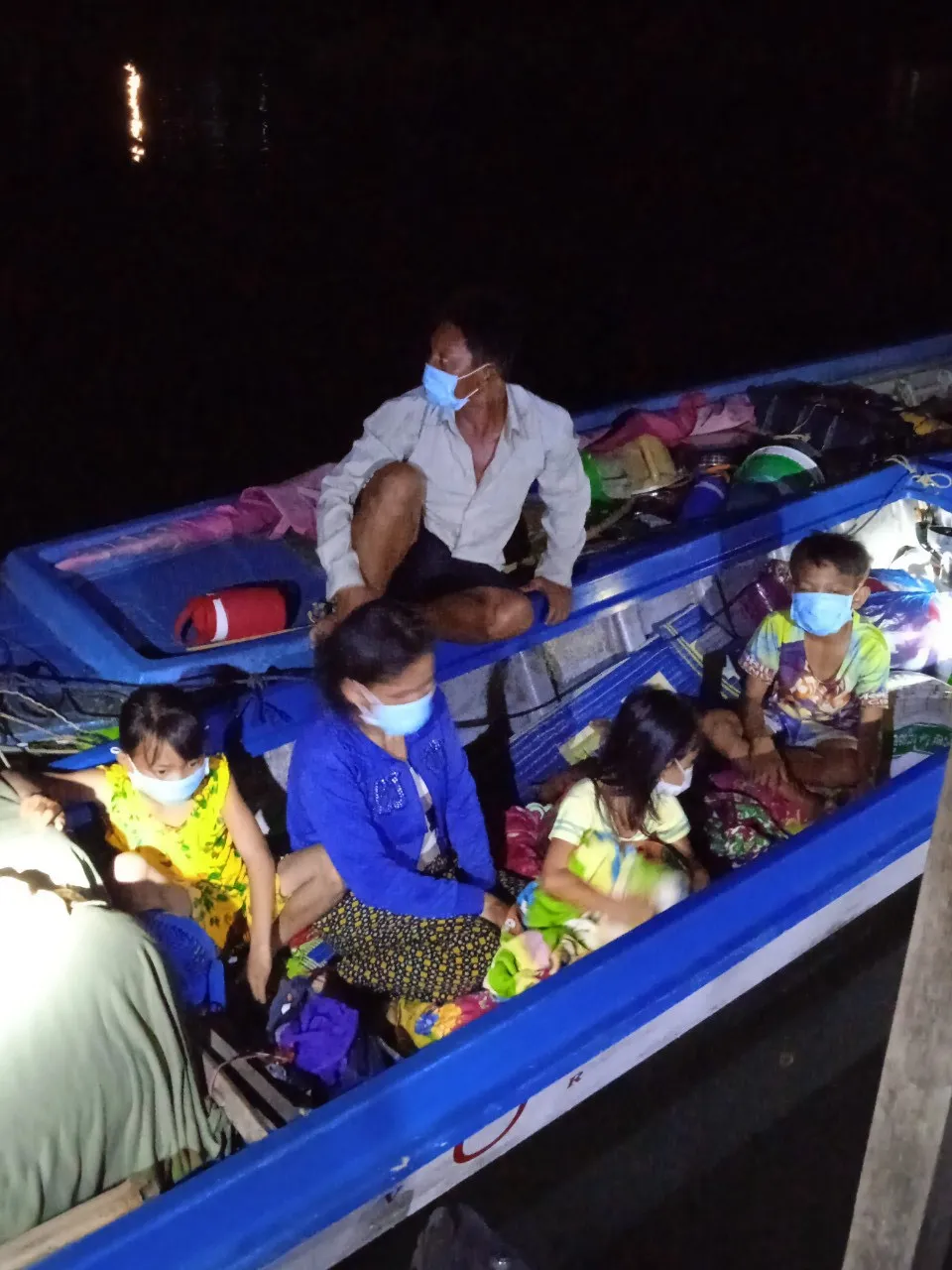 Ngăn chặn 6 người nhập cảnh trái phép qua biên giới ở An Giang ảnh 1