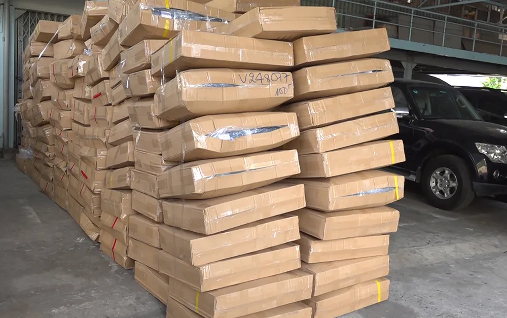 Bắt xe tải vận chuyển số lượng lớn hàng hóa không chứng từ ảnh 2