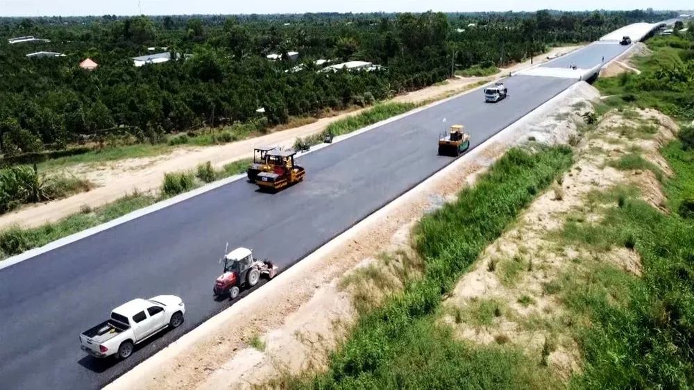 Đề xuất mua vaccine cho 1.500 lao động dự án cao tốc Trung Lương - Mỹ Thuận ảnh 1