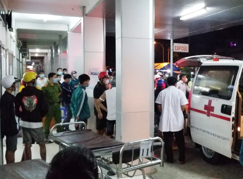 Đồng Tháp truy bắt đối tượng xông vào bệnh viện chém người loạn xạ ảnh 1