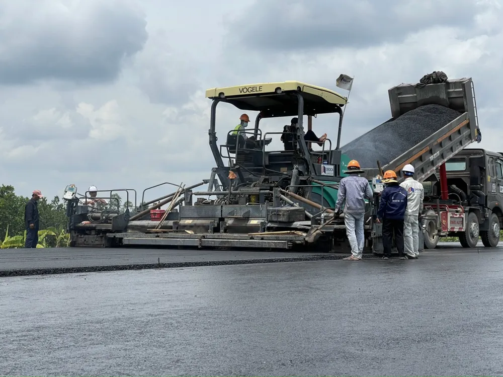 Ứng 500 tỷ đồng nhằm đẩy nhanh thi công tuyến cao tốc Trung Lương - Mỹ Thuận  ảnh 2