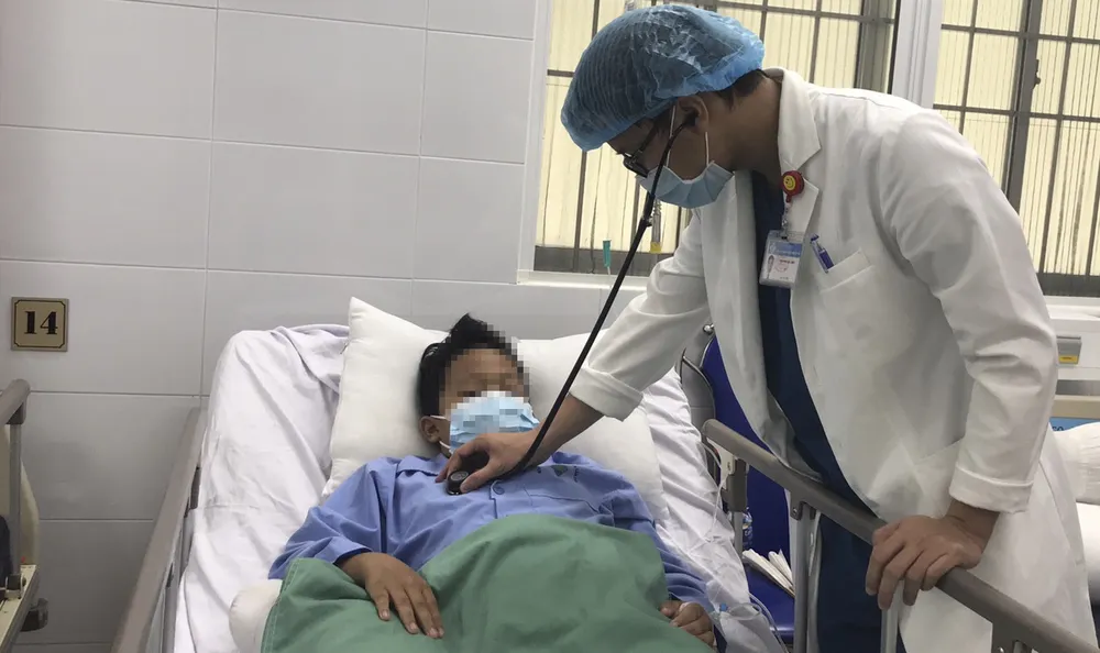 45 phút cứu sống bệnh nhi 11 tuổi bị vỡ túi phình mạch máu não ảnh 1