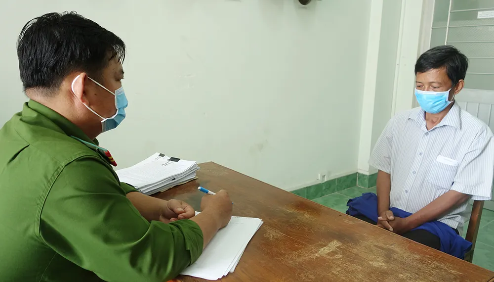 Bắt giam nguyên cán bộ địa chính xã chiếm đoạt hơn 3,1 tỷ đồng ảnh 1