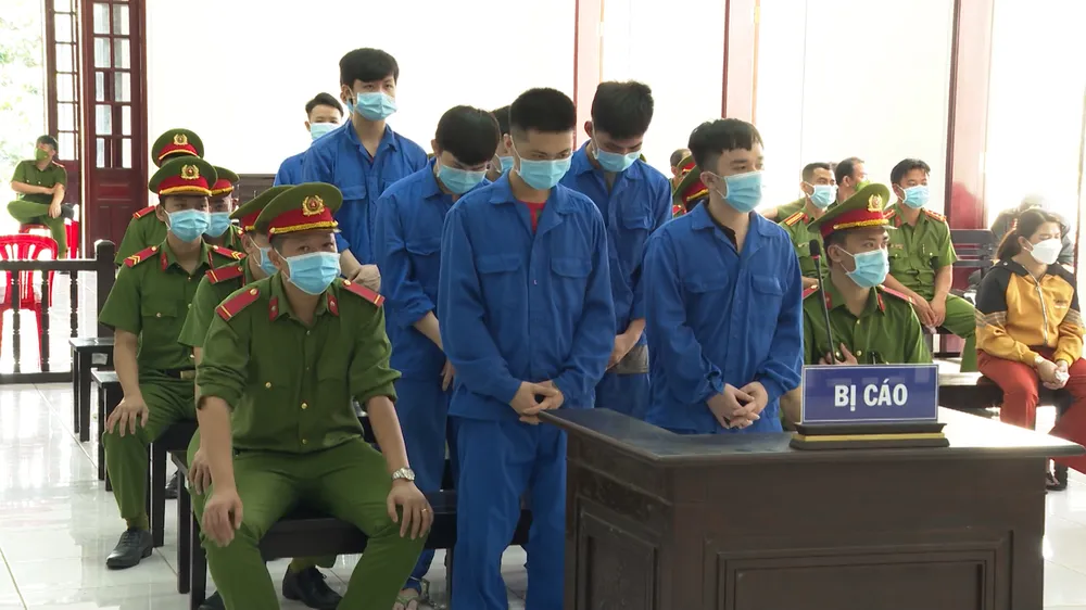 Phiên tòa xét xử các bị cáo 