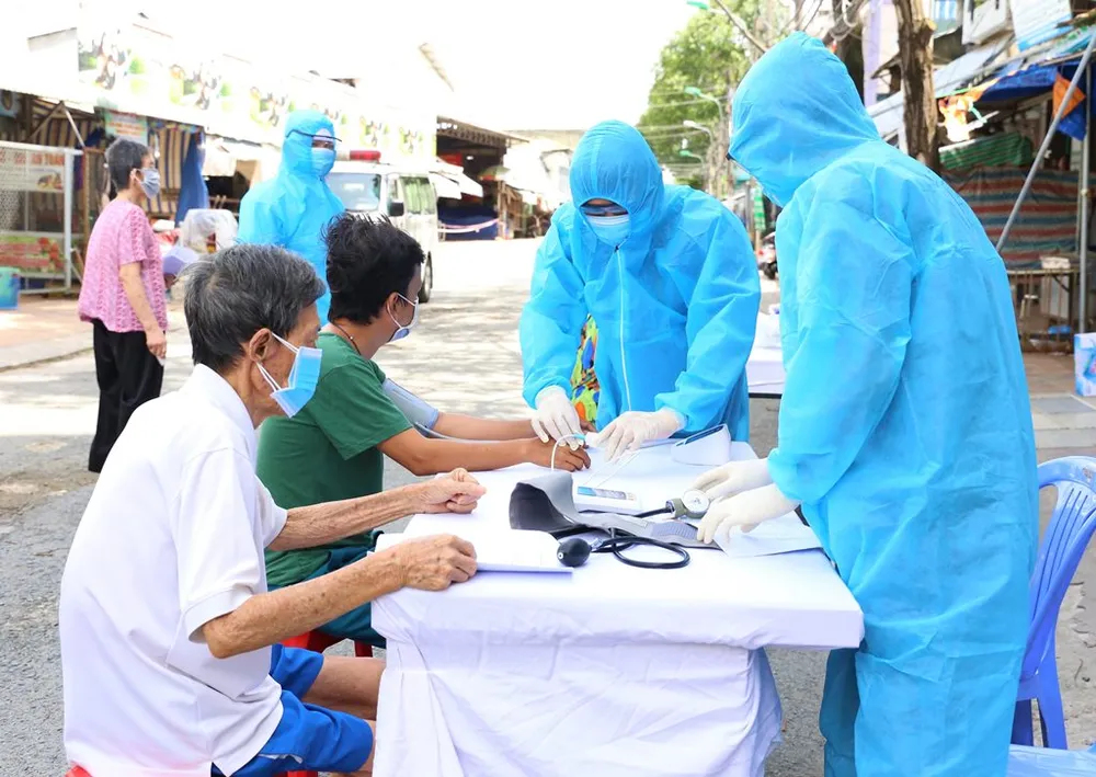 ĐBSCL: Dồn toàn lực để tiêm vaccine nhanh nhất ảnh 3