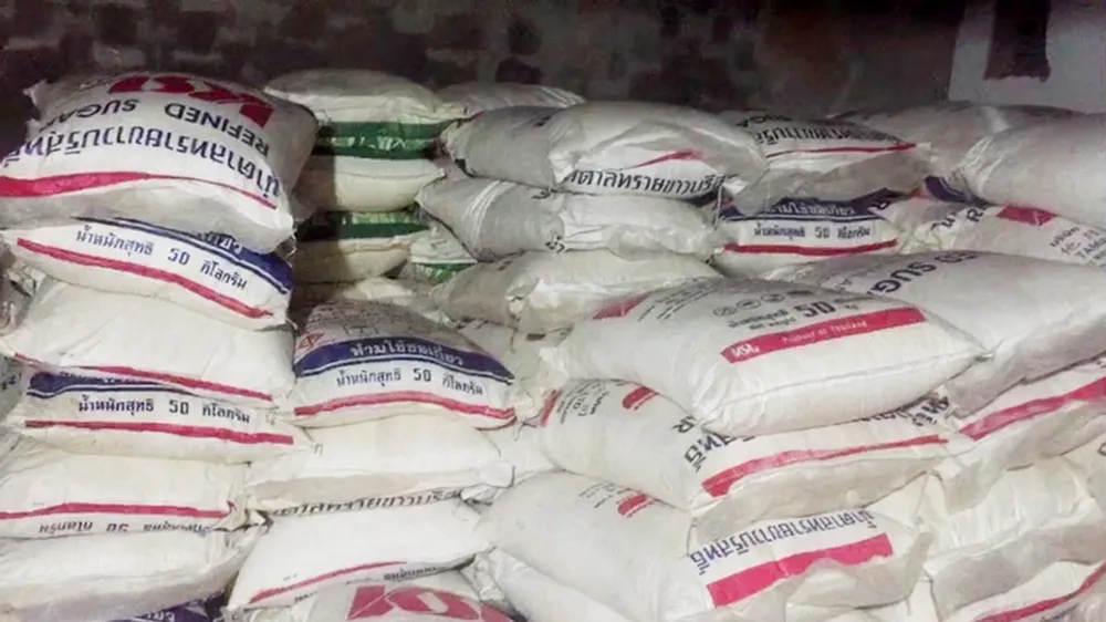 Phát hiện 10 tấn đường cát Thái Lan nghi nhập lậu qua biên giới An Giang ảnh 1