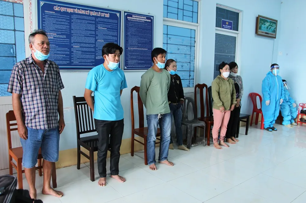 Khởi tố 6 đối tượng về hành vi đánh bạc ở An Giang ảnh 1