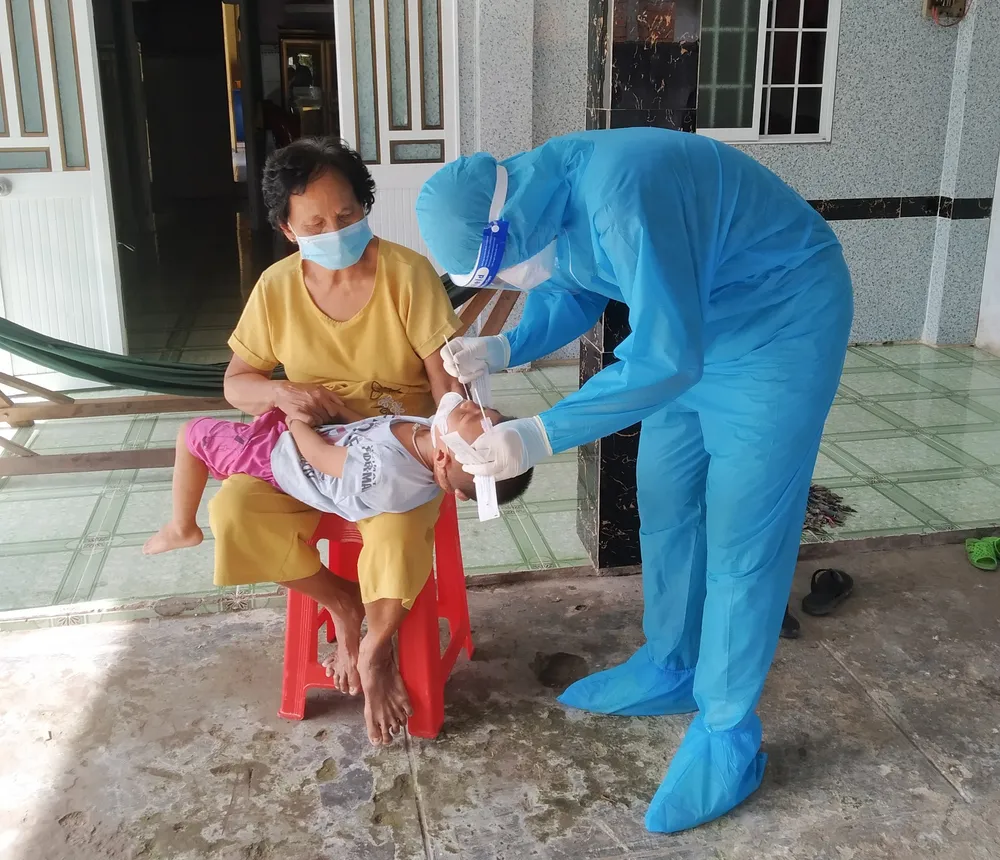 ĐBSCL: Kiểm tra việc mua kit xét nghiệm Covid-19 của Công ty Việt Á ảnh 1