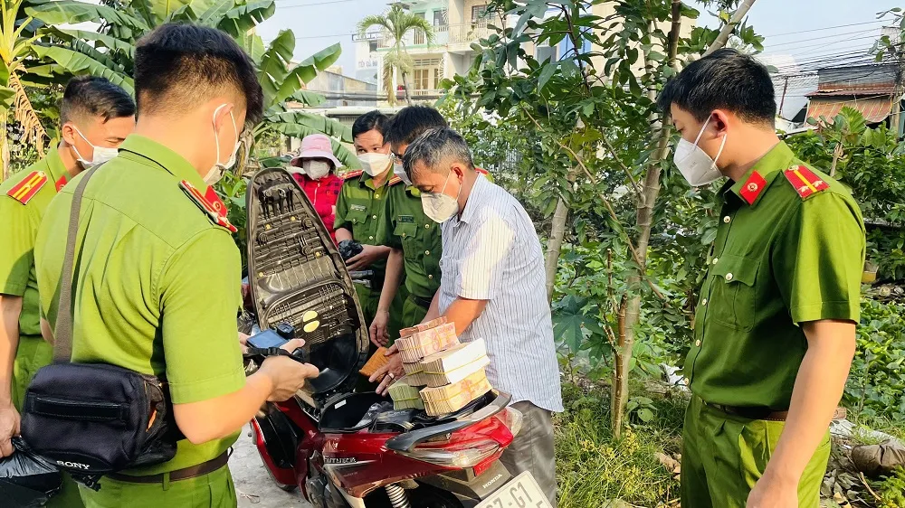 Phát hiện vụ mua bán vàng nhập lậu từ Campuchia về An Giang ảnh 2