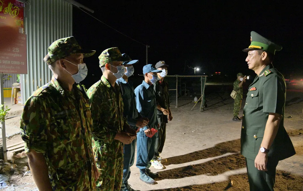 Đón xuân cùng chiến sĩ biên phòng tuyến đầu chống dịch ở Kiên Giang ảnh 1