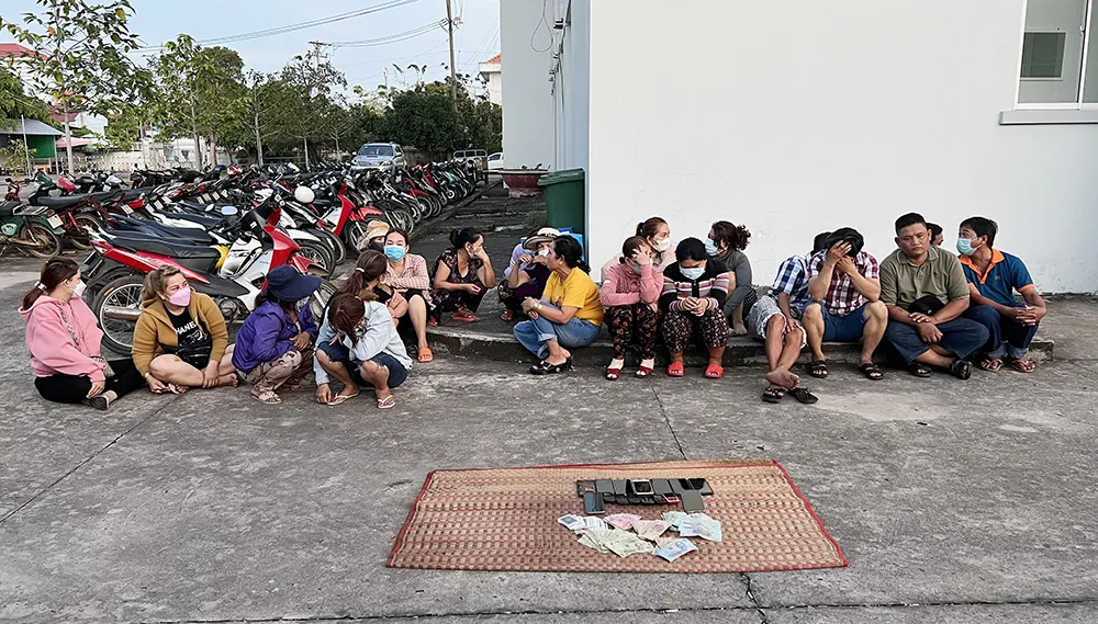  Triệt phá sòng bạc, thu giữ hàng trăm triệu đồng ở An Giang ảnh 1