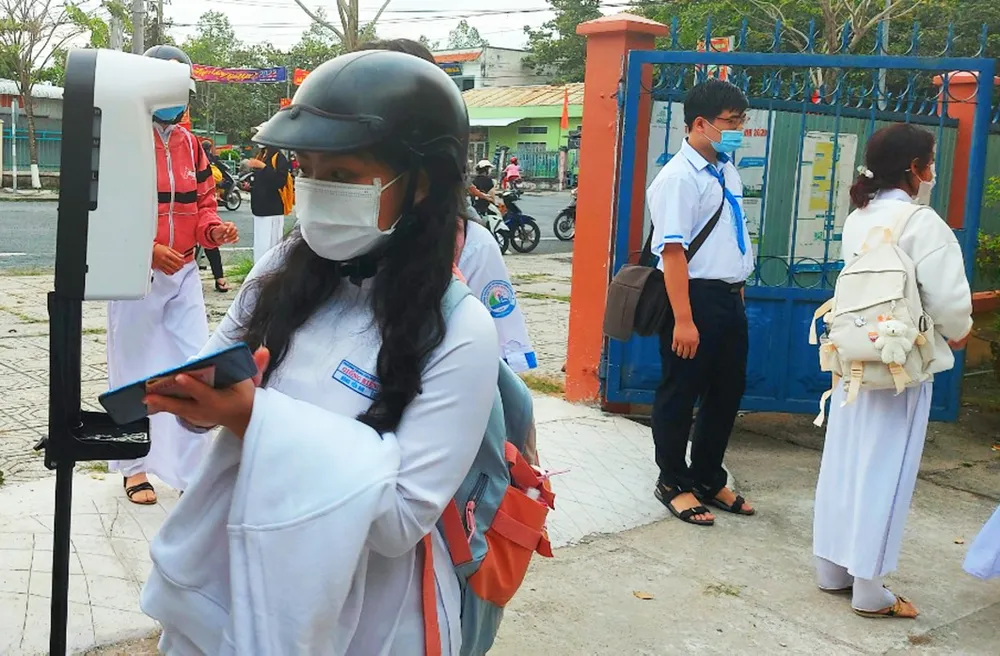 ĐBSCL: 93%-97% học sinh đến trường trong 3 ngày đầu học trực tiếp, bình tĩnh xử lý khi có F0 ảnh 1