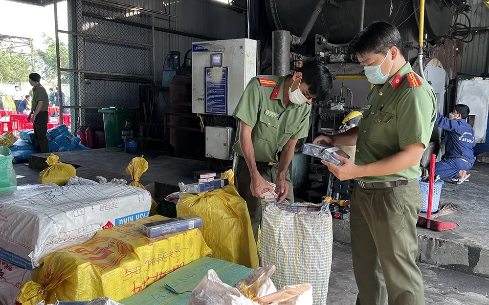 An Giang tiêu hủy hơn 960.000 bao thuốc lá lậu ảnh 2