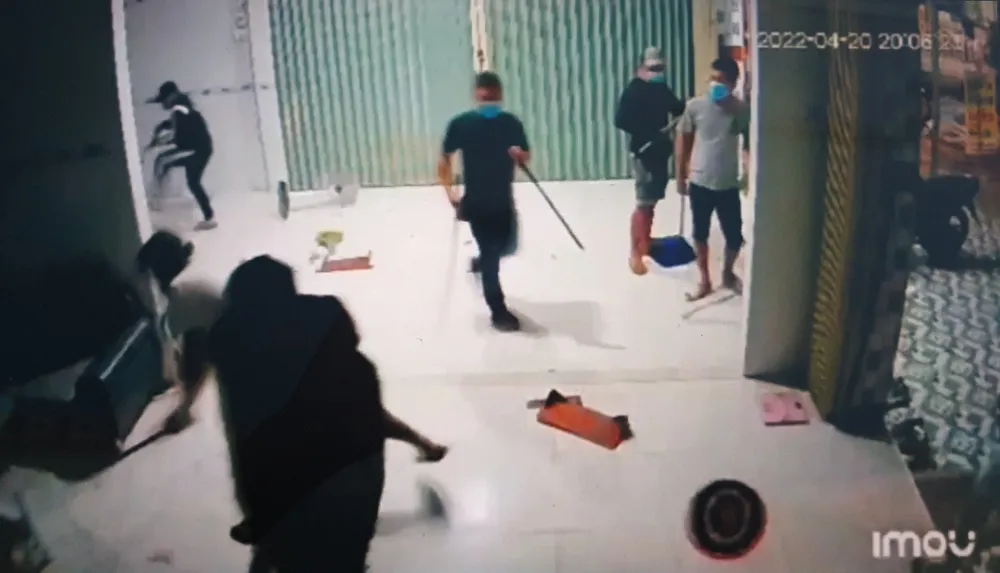 Điều tra nhóm người đập phá nhà dân ở Kiên Giang ảnh 1