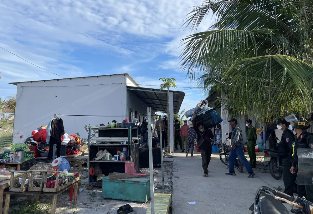 Cưỡng chế công trình lấn chiếm, xây dựng trái phép trên phần đất 5,7ha ở đảo Phú Quốc ảnh 1