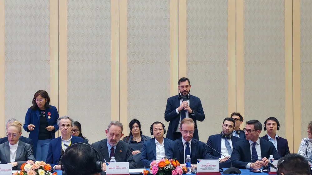 Đại diện các thành viên trong đoàn phát biểu tại buổi tiếp