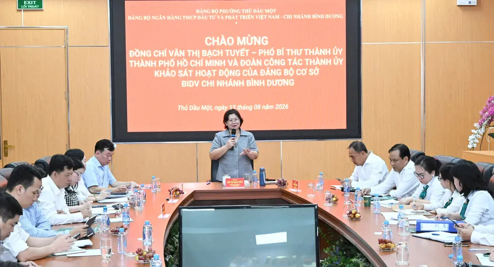 Đồng chí Văn Thị Bạch Tuyết phát biểu chỉ đạo tại cuộc khảo sát. Ảnh: VIỆT DŨNG