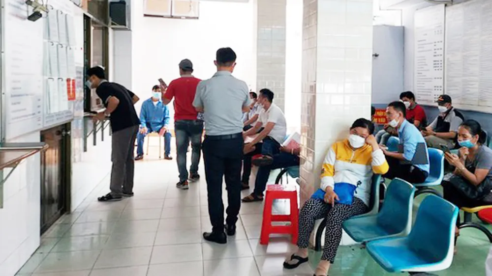 Thêm 2 cựu cán bộ CSGT tỉnh An Giang bị bắt giam vì sai phạm trong cấp biển số xe ảnh 1