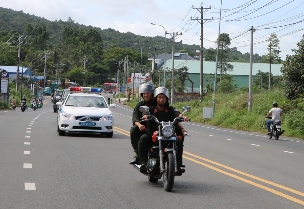 Đại đội Cảnh sát cơ động TP Phú Quốc ra quân. Ảnh: T.DŨNG