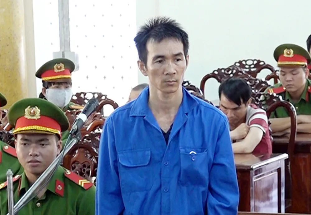 Bị cáo Nguyễn Hùng Cường tại phiên xử ngày 31-8. Ảnh: T.TẦM