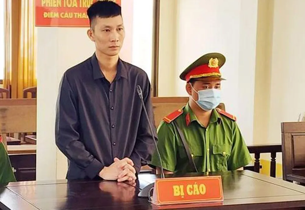 Bị cáo Nguyễn Thành Lượng tại phiên tòa ngày 29-9. Ảnh: Q.T