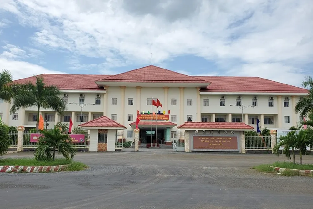 Sai phạm trong quản lý và sử dụng tài chính, Chủ tịch Hội Nông dân tỉnh Đồng Tháp bị kỷ luật