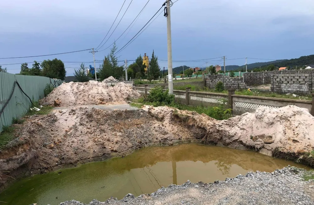 Phú Quốc: Nhiều chủ biệt thự xây dựng chui nộp giấy tay mua đất cho UBND xã ảnh 1