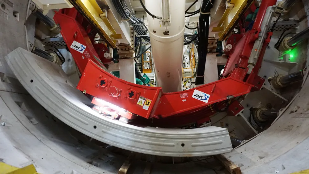 Tuyến metro số 1: Robot TBM 300 tấn bắt đầu khoan xuyên lòng đất ảnh 5