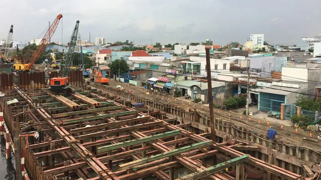 Chủ đầu tư dự án chống ngập 10.000 tỷ đồng cam kết bồi thường nhà dân bị nứt ảnh 2