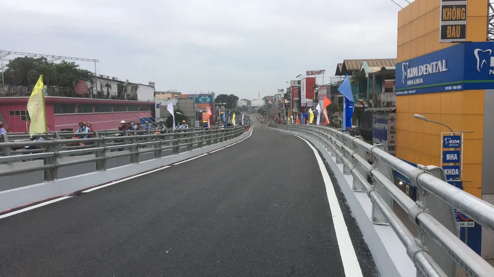 Thông xe toàn bộ cầu vượt chữ Y ngã sáu Gò Vấp  ​ ảnh 2