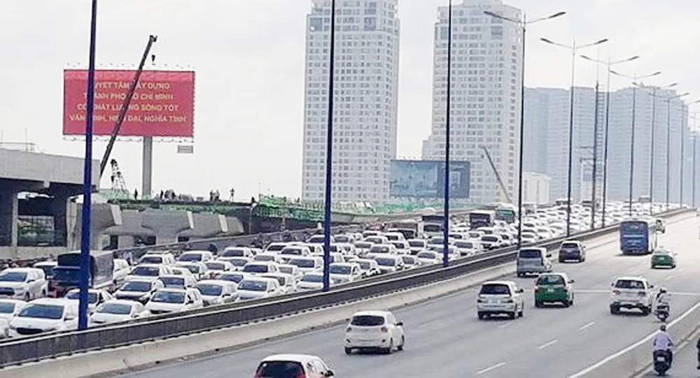 Nhiều ý kiến yêu cầu làm rõ mục đích đề án thu phí ô tô vào trung tâm ảnh 1