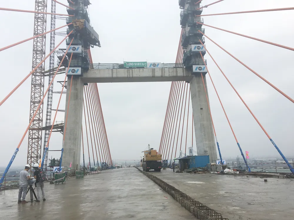 Hợp long cầu Bạch Bằng nối tỉnh Quảng Ninh và TP Hải Phòng ảnh 3