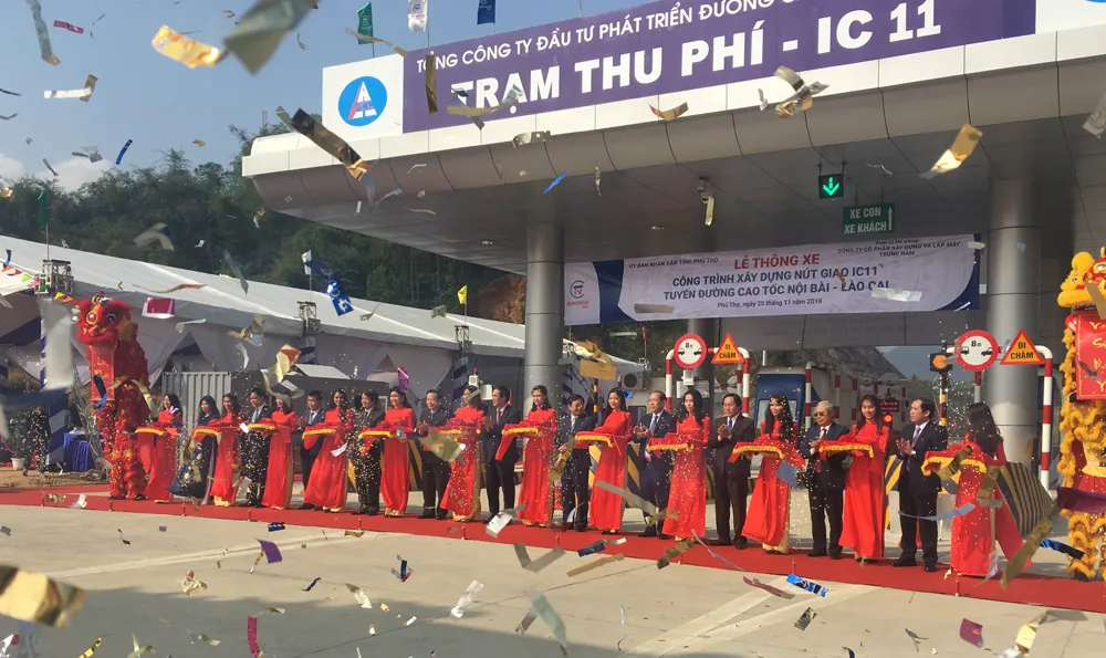 Nút giao IC-11 trên tuyến cao tốc Nội Bài - Lào Cai được thông xe và đưa vào sử dụng ảnh 1