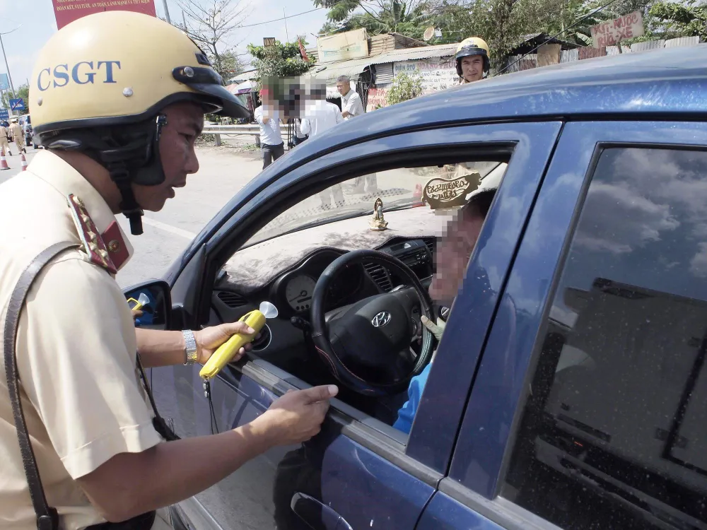 Kiến nghị thu hồi bằng lái vĩnh viễn đối với tài xế nghiện ma túy​ ảnh 1