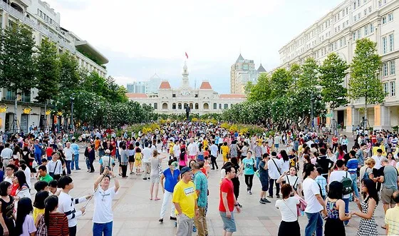 Cấm xe lưu thông hàng loạt tuyến đường trung tâm TPHCM ảnh 1