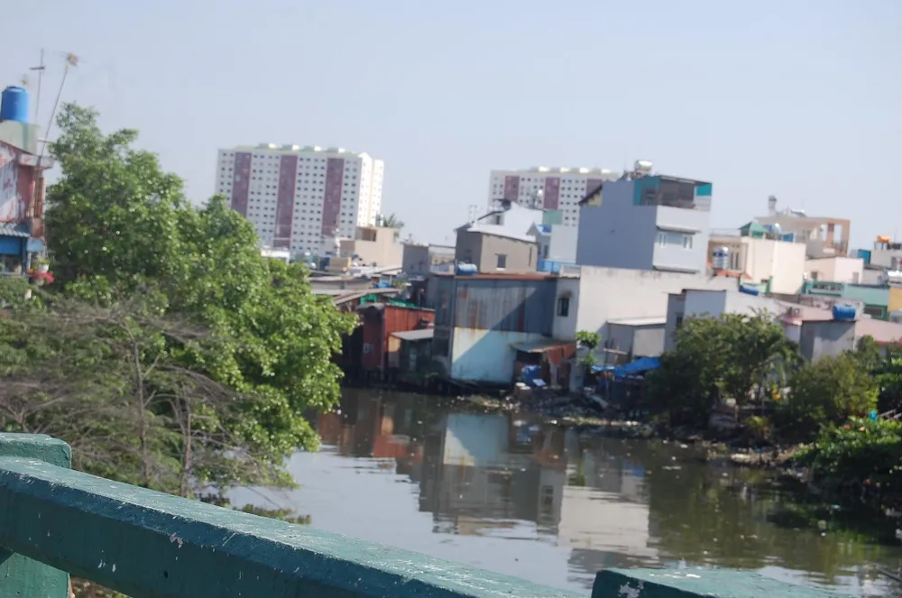 Khẩn trương xây dựng các dự án chống sạt lở  ảnh 1