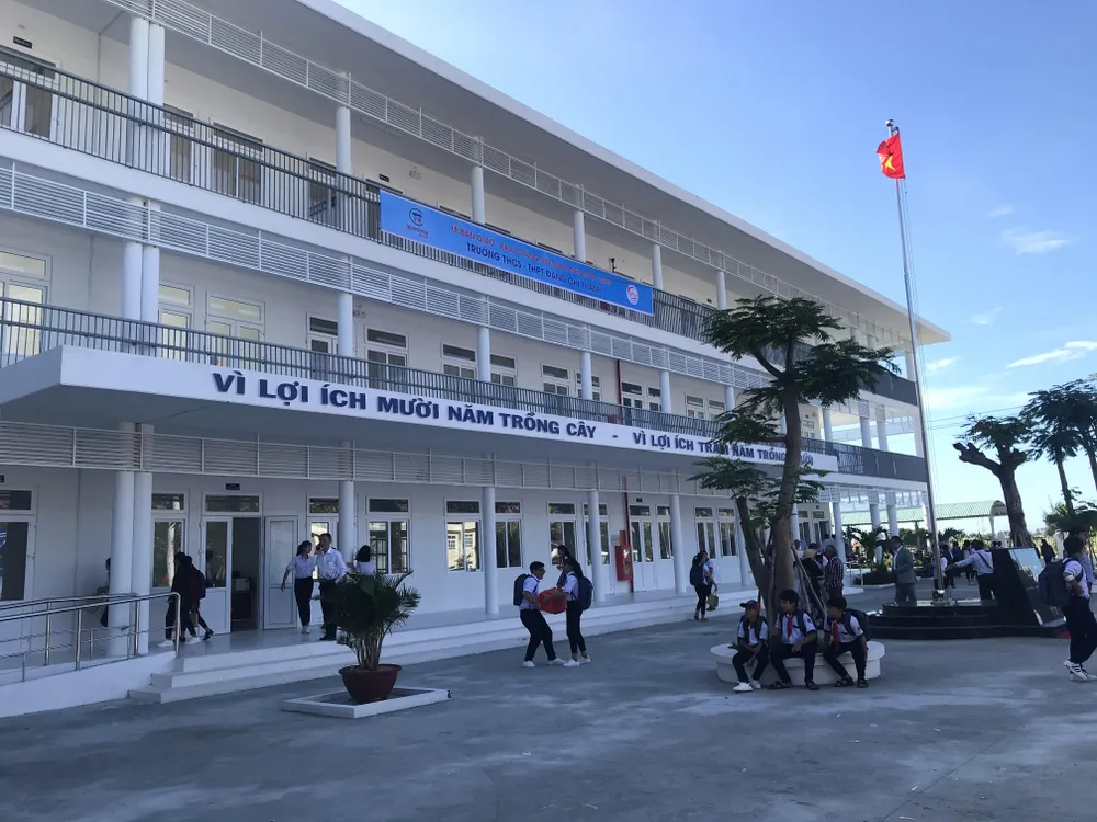 Trungnam Group bàn giao ngôi trường 60 tỷ đồng cho Ninh Thuận trong ngày khai giảng  ​ ảnh 3