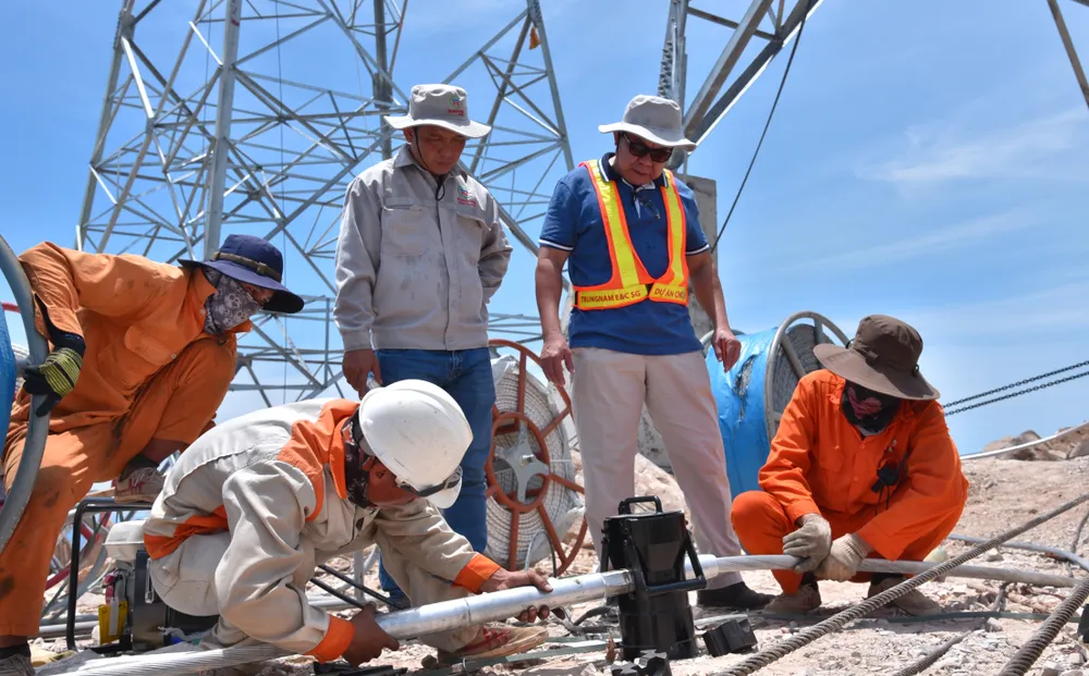 Khánh thành Dự án Trạm biến áp 500kV và đường dây 220/500kV kết hợp Nhà máy điện mặt trời Trung Nam Thuận Nam 450 MW ảnh 2