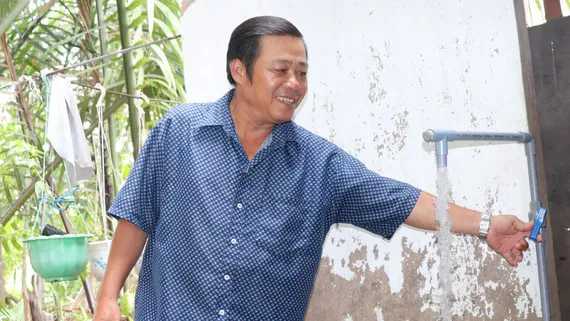 Niềm vui có nước sạch của người dân ở huyện Cần Giờ. Ảnh minh họa