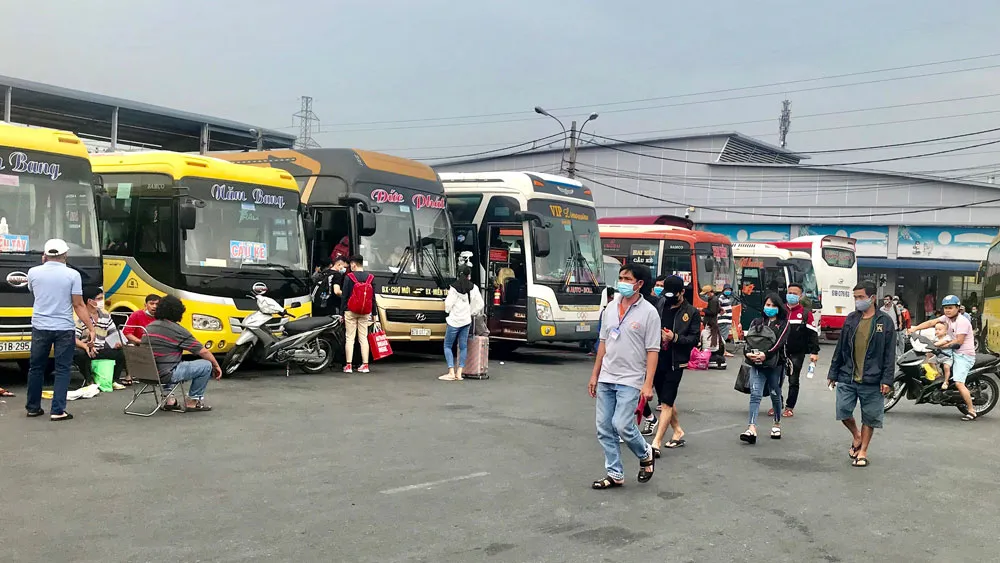 Chấm dứt đón trả khách tại Bến xe miền Đông cũ 68 tuyến. Ảnh: QUỐC HÙNG