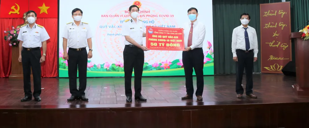 Tổng Công ty Tân cảng Sài Gòn ủng hộ 50 tỷ đồng “Quỹ vaccine phòng Covid-19” ảnh 1