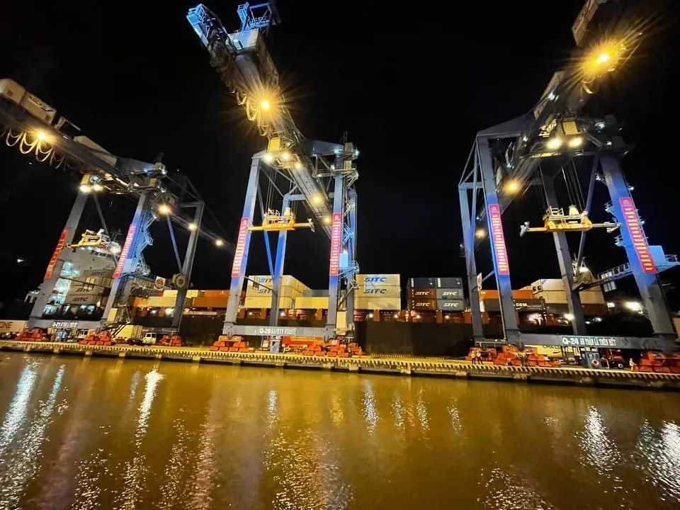 Phát lệnh làm hàng đầu Xuân Nhâm Dần tại cảng Tân Cảng - Cát Lái  ​ ảnh 2