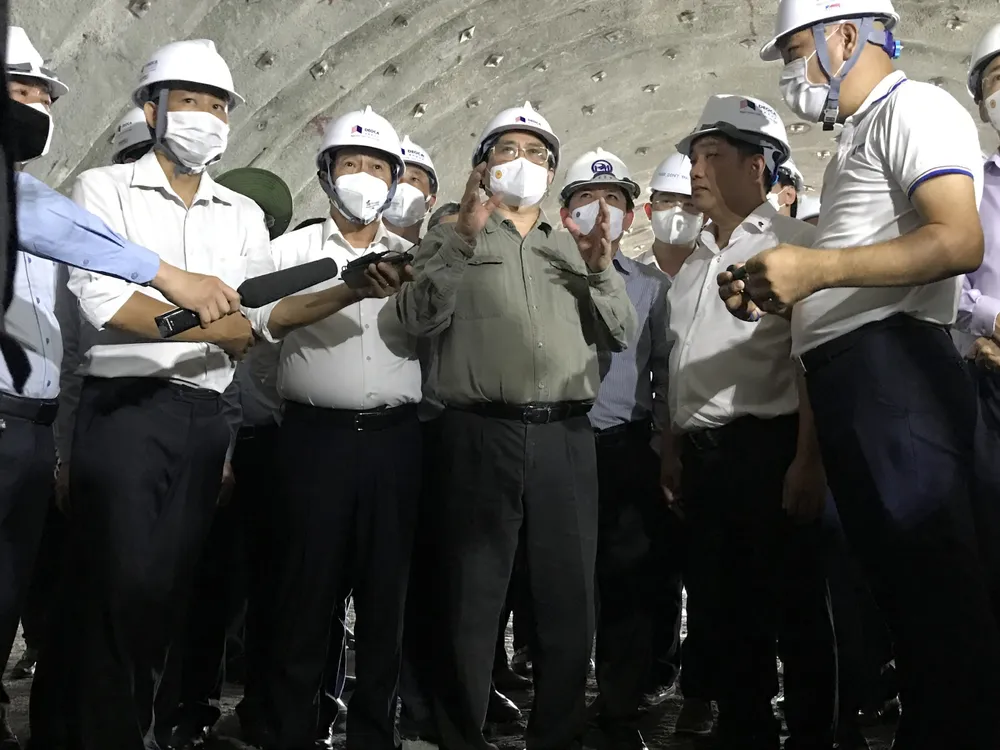 Thủ tướng kiểm tra tuyến cao tốc Bắc - Nam ảnh 2