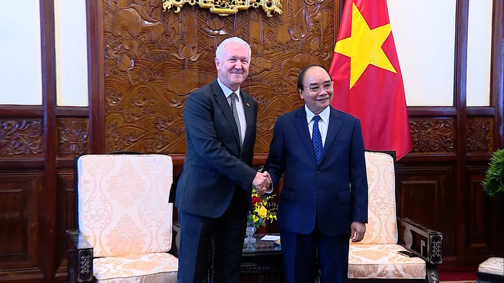 Chủ tịch nước Nguyễn Xuân Phúc tiếp Đại sứ Hà Lan và Đại sứ Thụy Sĩ chào từ biệt ảnh 3