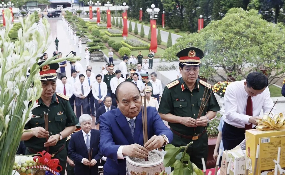 Giữ vững và tăng cường sự lãnh đạo trực tiếp, tuyệt đối về mọi mặt của Đảng đối với sự nghiệp bảo vệ Tổ quốc ảnh 4