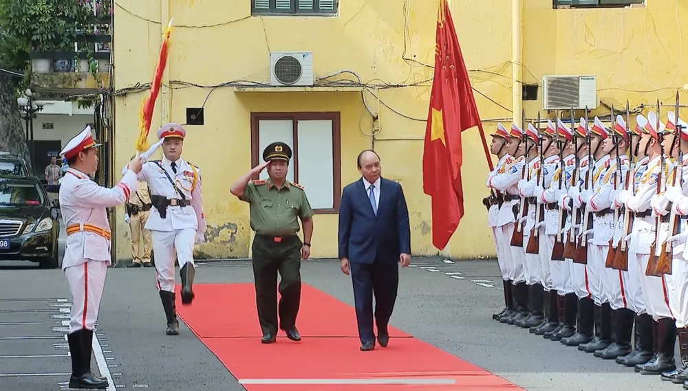 Xử lý hạn chế, bất cập trong triển khai chính sách phát triển kinh tế ảnh 1