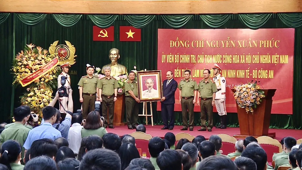 Xử lý hạn chế, bất cập trong triển khai chính sách phát triển kinh tế ảnh 3